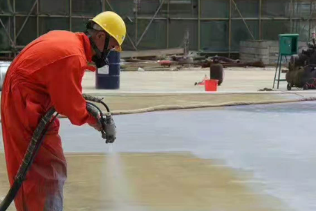 新余彩色路面喷涂是一种为路面